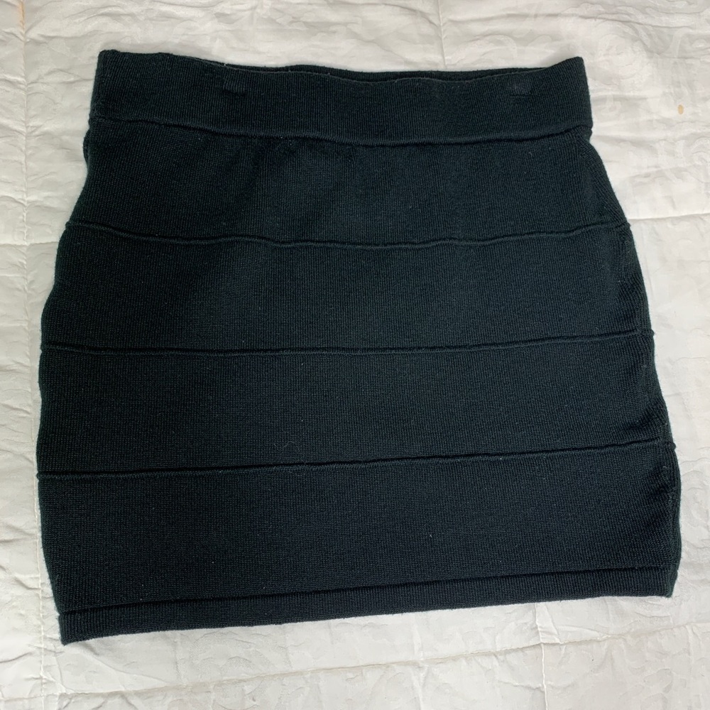 Black mini pencil skirt